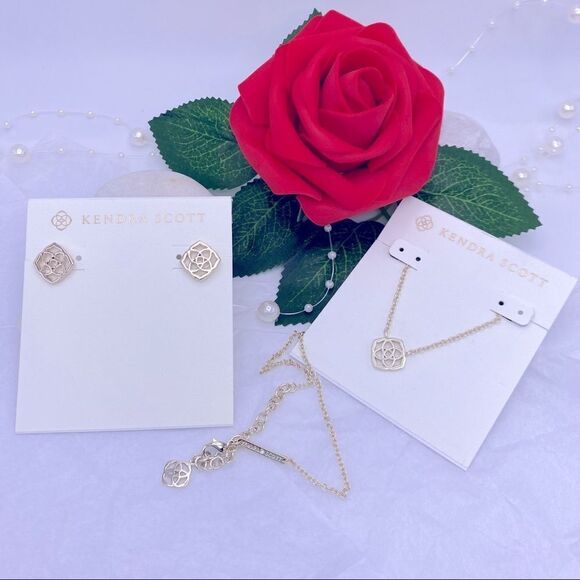 Kendra Scott Gold Dora Necklace and Stud Earings - Picture 2 of 9